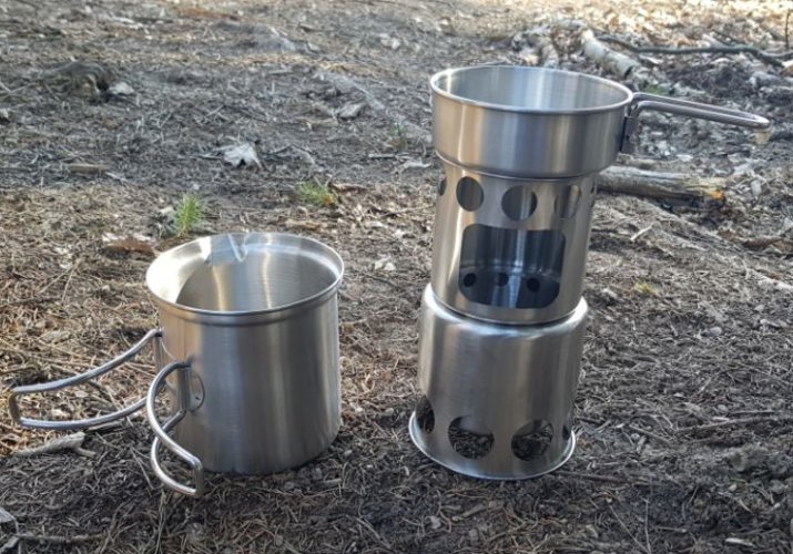 Gătit și camping: Ce arzător de camping să alegi și ce să iei cu tine în echipament?