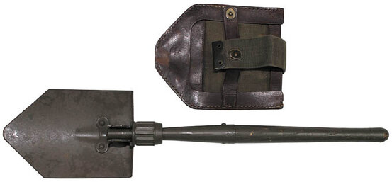 Lopatka vojenská Rakúska s koženým závesníkom záno