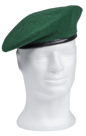Beretă verde 100% lână