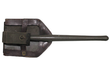 Lopatka vojenská Rakúska s koženým závesníkom záno