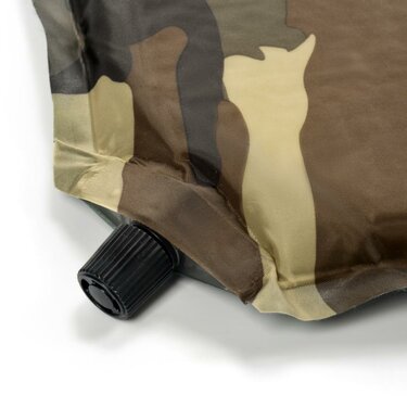 Samo-nafukovacia karimatka 195cm camo